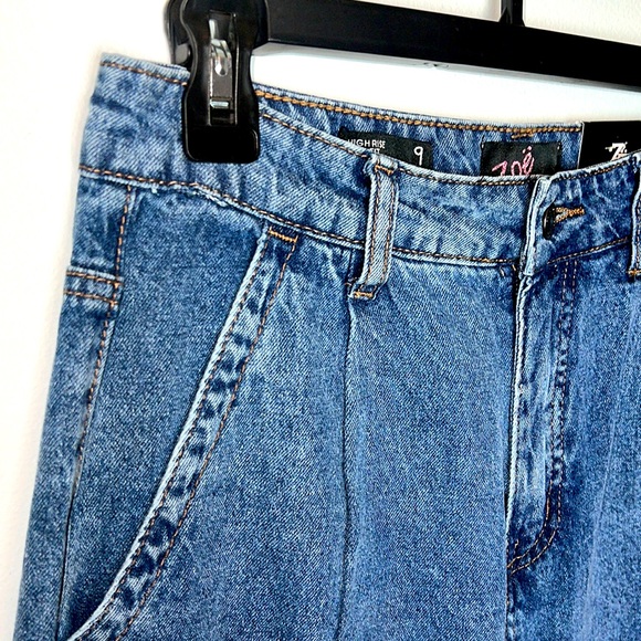 Modern 80s Fit Jeans 9 - Picture 7 of 16